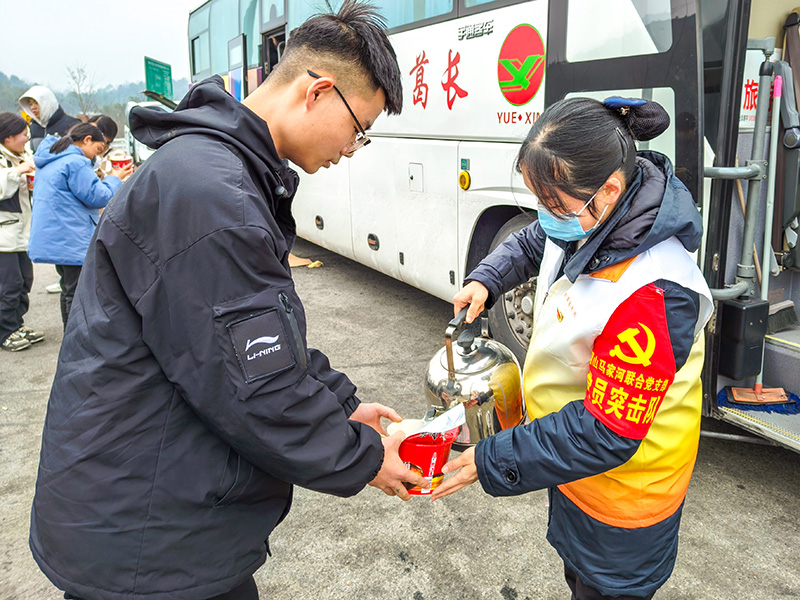 温暖回家路  樊林.jpg